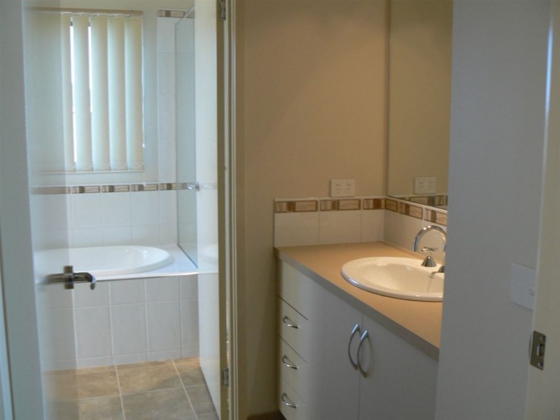 4 Rorey Street, Delacombe VIC 3356