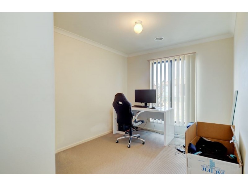 4 Rorey Street, Delacombe VIC 3356