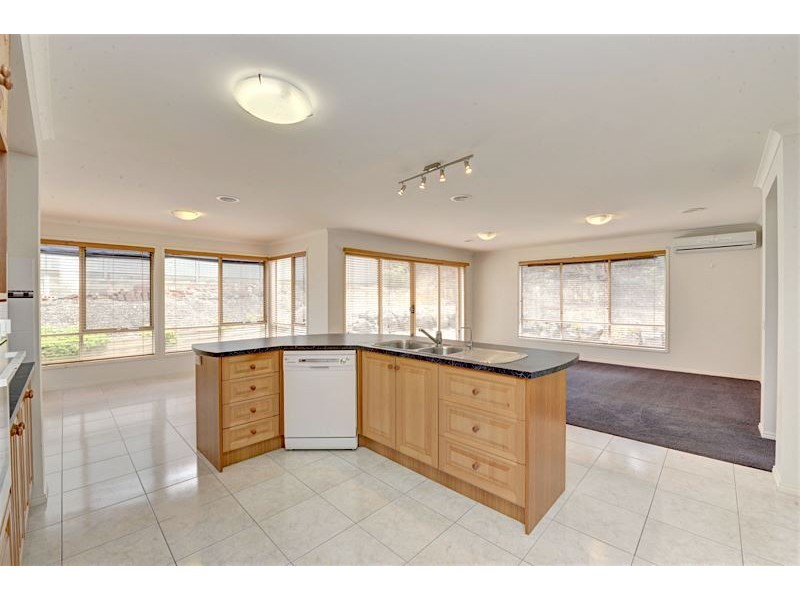 12 Catherine Court, Brown Hill VIC 3350