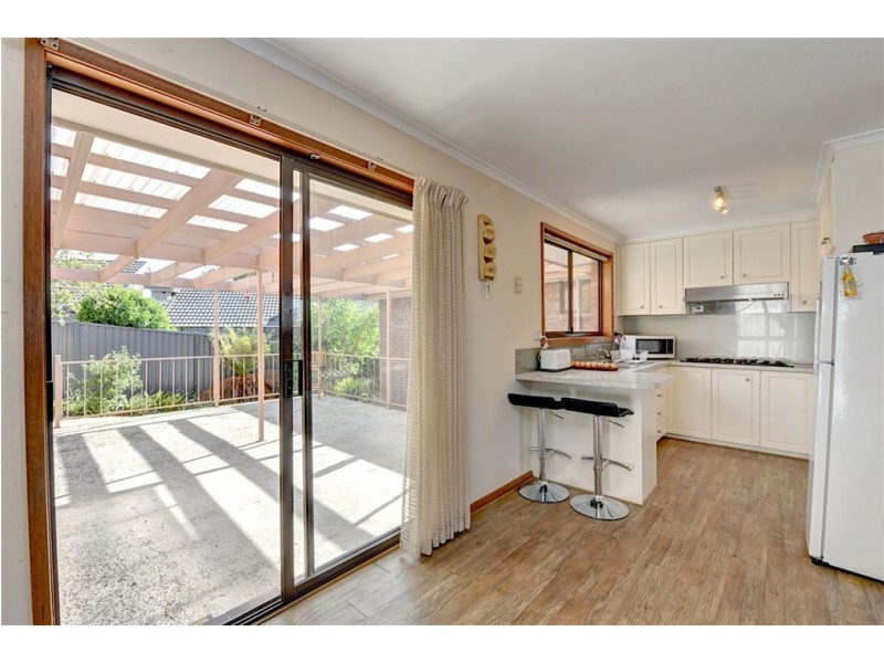 136 Mansfield Avenue, Mount Clear VIC 3350