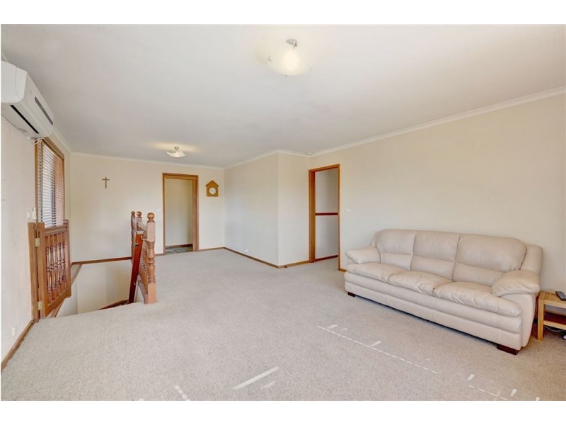 136 Mansfield Avenue, Mount Clear VIC 3350