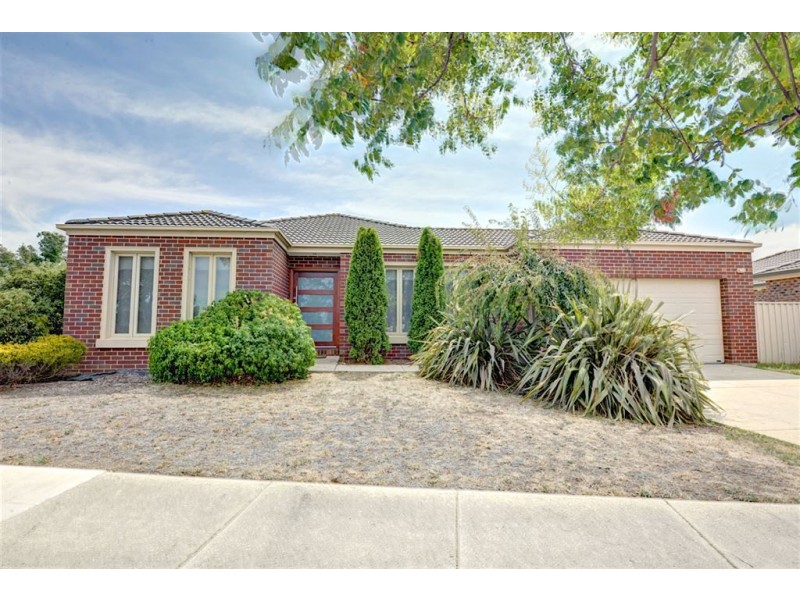 9 Whitely Crescent, Alfredton VIC 3350
