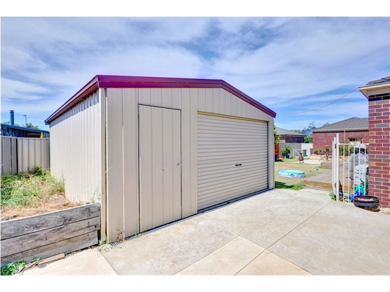 9 Whitely Crescent, Alfredton VIC 3350
