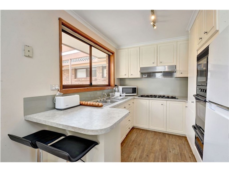 136 Mansfield Ave, Mount Clear VIC 3350