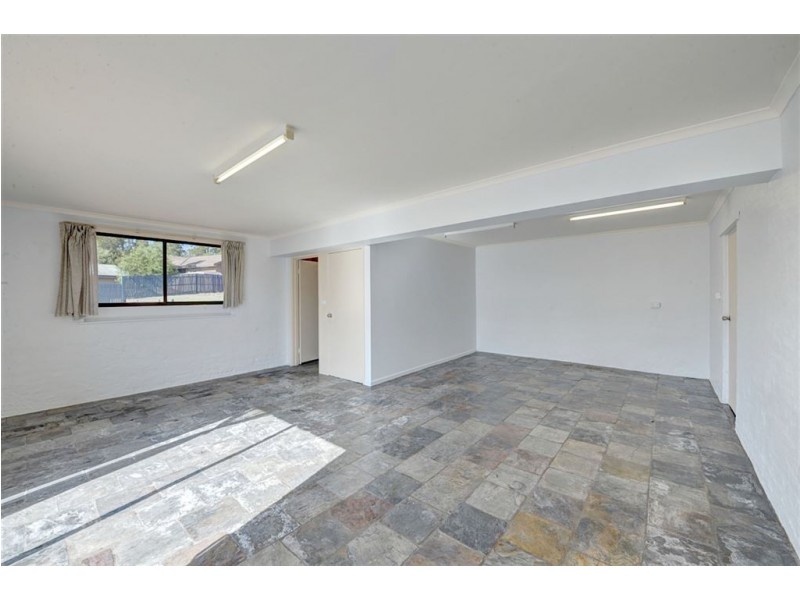 136 Mansfield Ave, Mount Clear VIC 3350