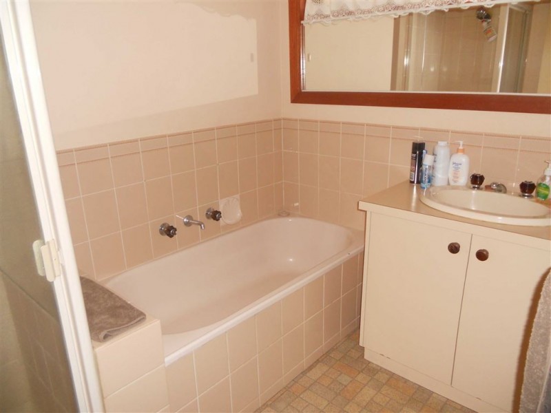 2/320 Windermere Street South, Ballarat VIC 3350