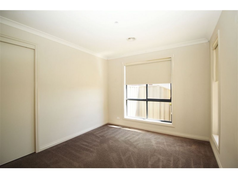 85 McNulty Drive, Wendouree VIC 3355