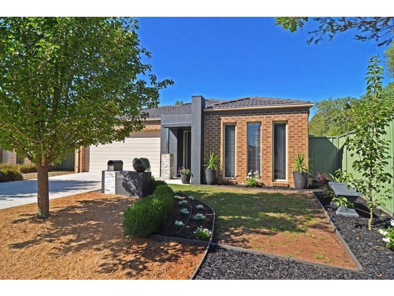 7 Calloway Close, Miners Rest VIC 3352