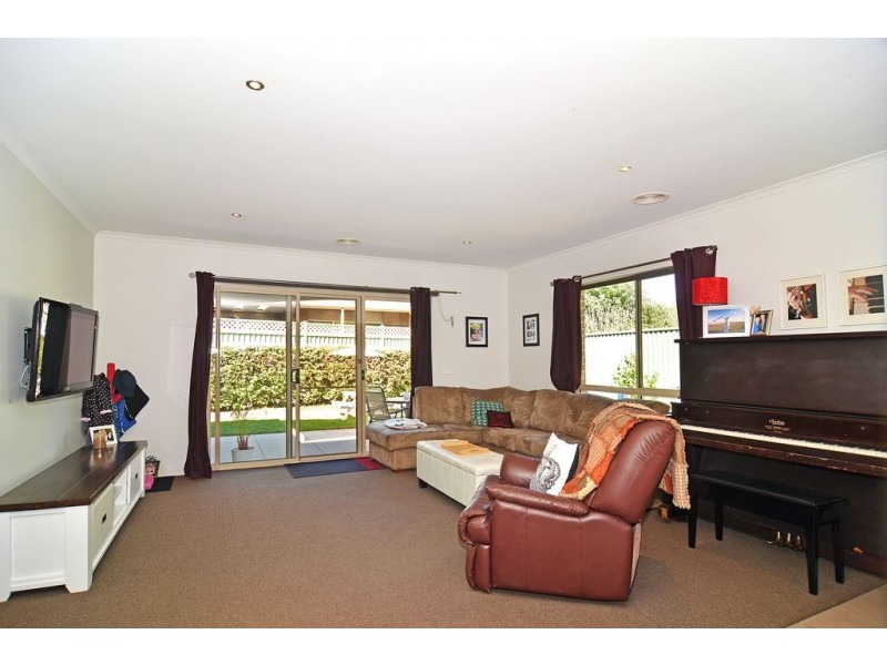 7 Calloway Close, Miners Rest VIC 3352