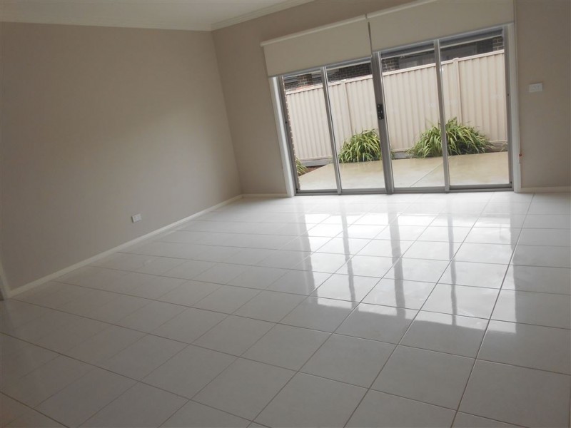 8 Duchess Drive, Delacombe VIC 3356