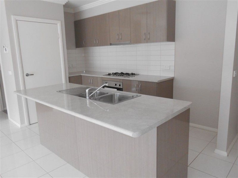 8 Duchess Drive, Delacombe VIC 3356