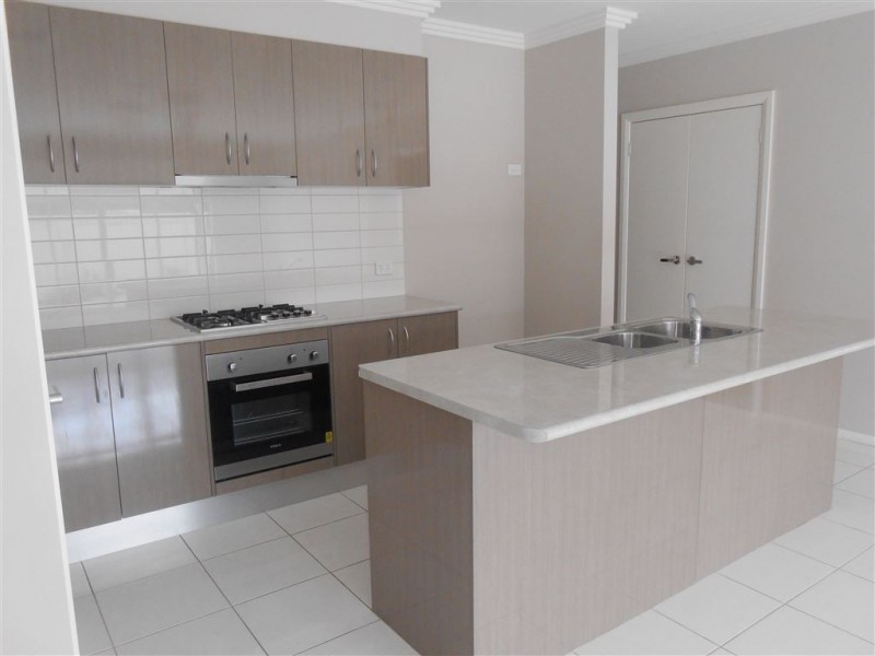 8 Duchess Drive, Delacombe VIC 3356