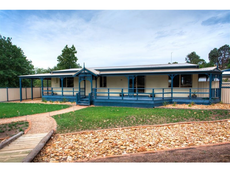 114 Albert Street, Creswick VIC 3363