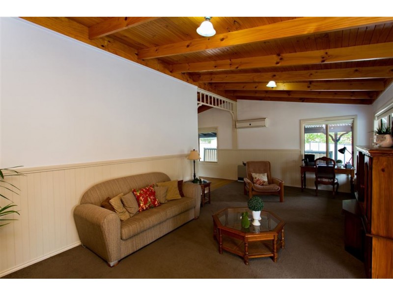 114 Albert Street, Creswick VIC 3363