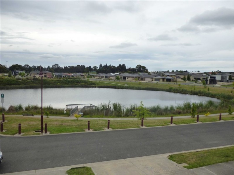 9 Broderick Court, Canadian VIC 3350