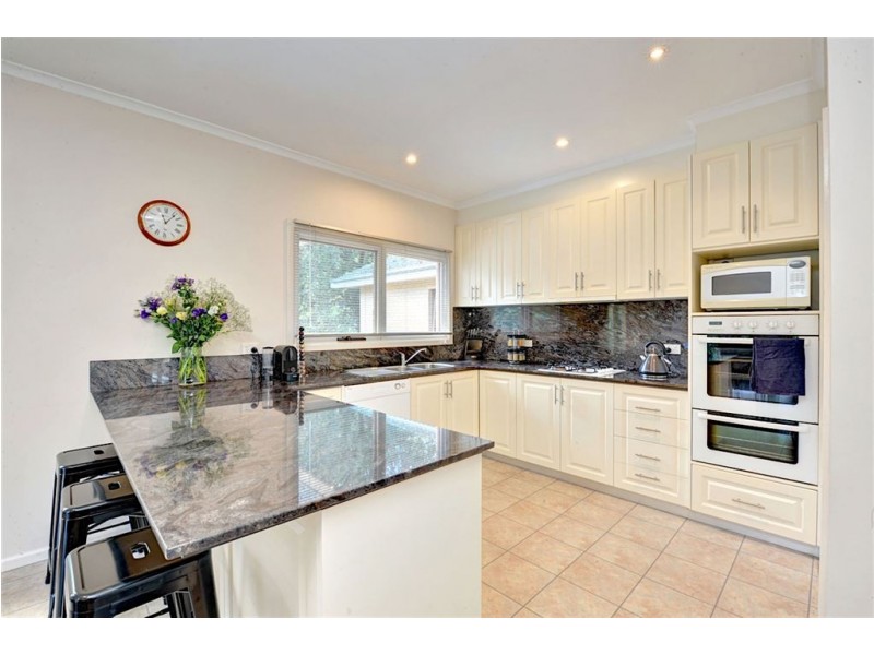 207 Eddy Avenue, Mount Helen VIC 3350