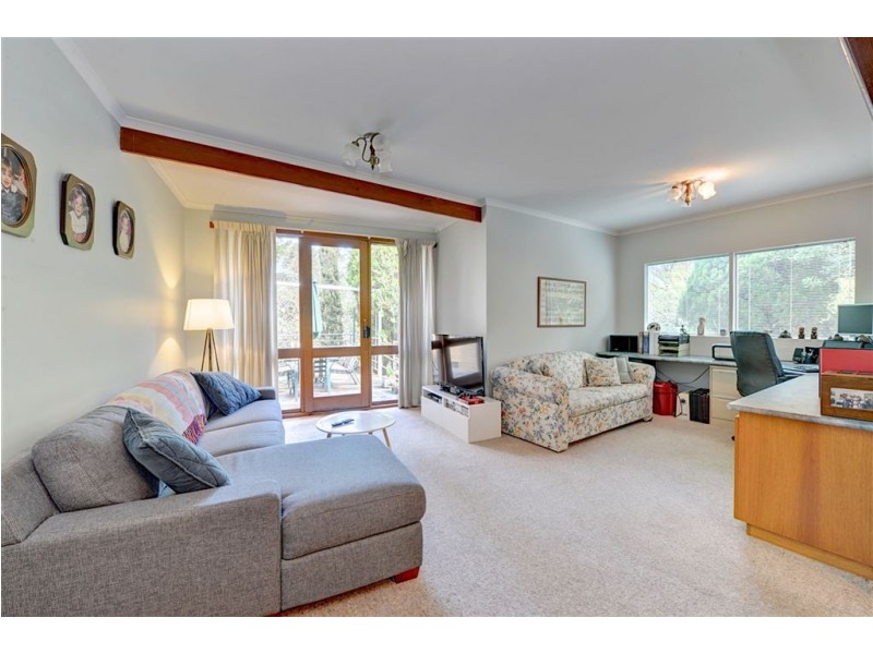 207 Eddy Avenue, Mount Helen VIC 3350