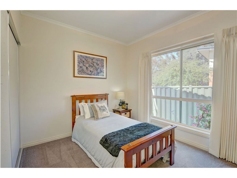 1A Ashley Grove, Mount Helen VIC 3350