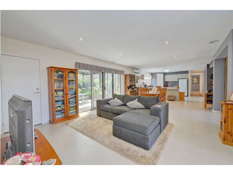 103 Howe Street, Miners Rest VIC 3352