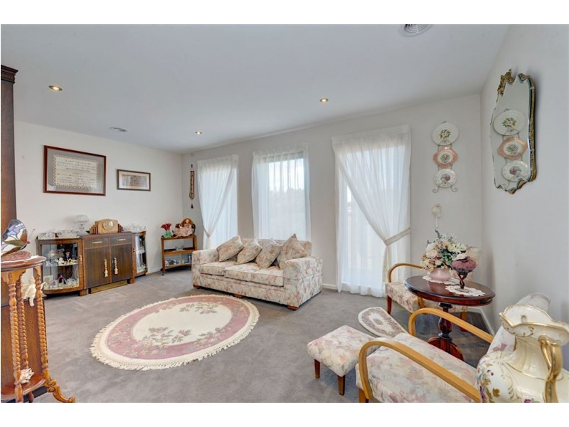 103 Howe Street, Miners Rest VIC 3352