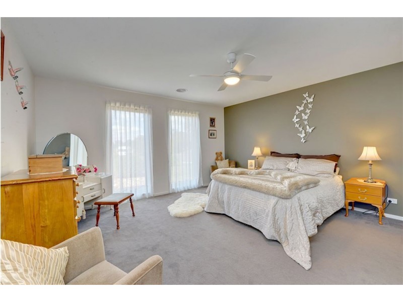 103 Howe Street, Miners Rest VIC 3352