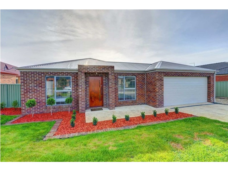 12 Lowry Crescent, Miners Rest VIC 3352