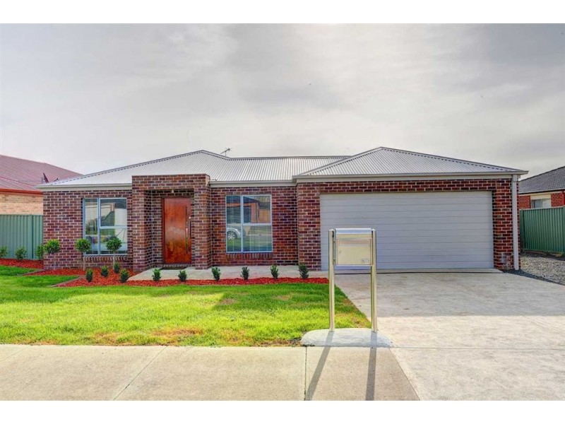 12 Lowry Crescent, Miners Rest VIC 3352