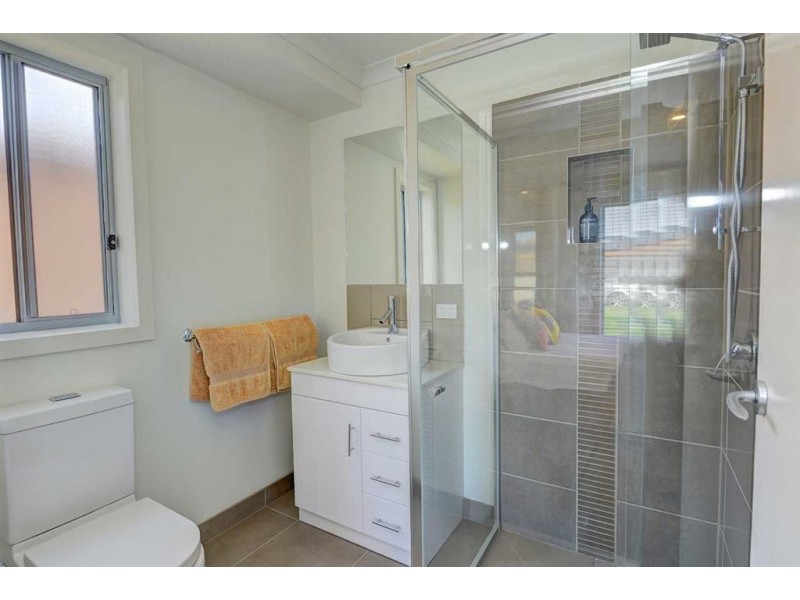 12 Lowry Crescent, Miners Rest VIC 3352