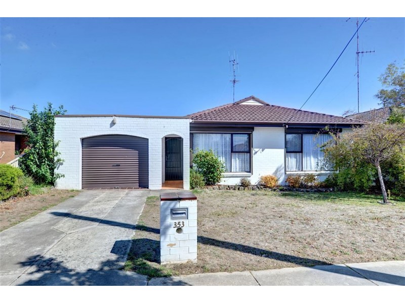 353 Forest Street, Wendouree VIC 3355