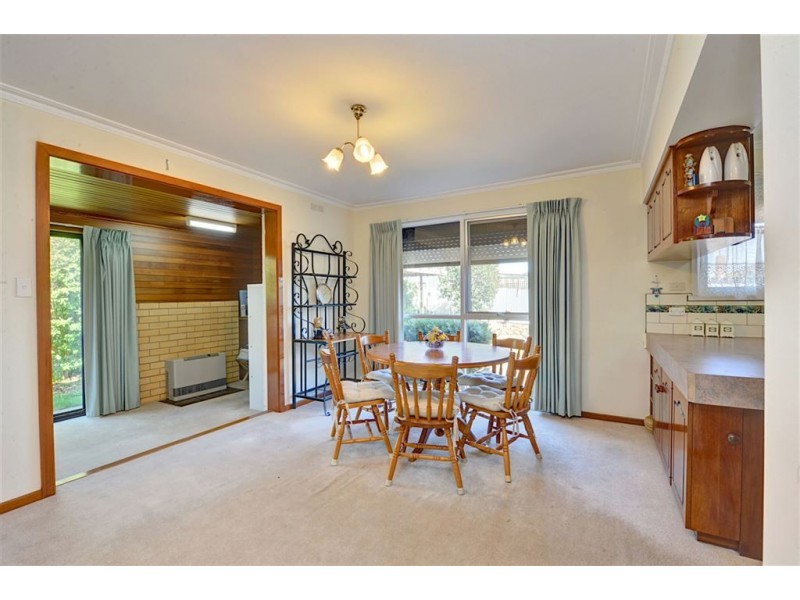 353 Forest Street, Wendouree VIC 3355