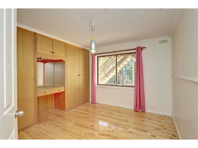 630 Post Office Road, Ross Creek VIC 3351