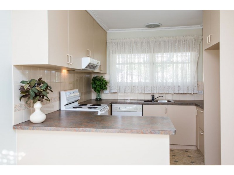 315 Dowling Street, Wendouree VIC 3355