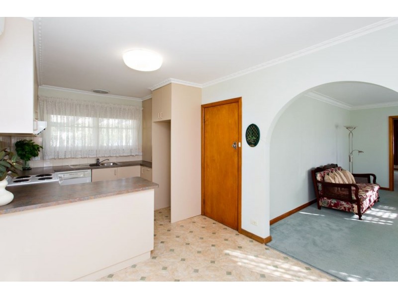 315 Dowling Street, Wendouree VIC 3355