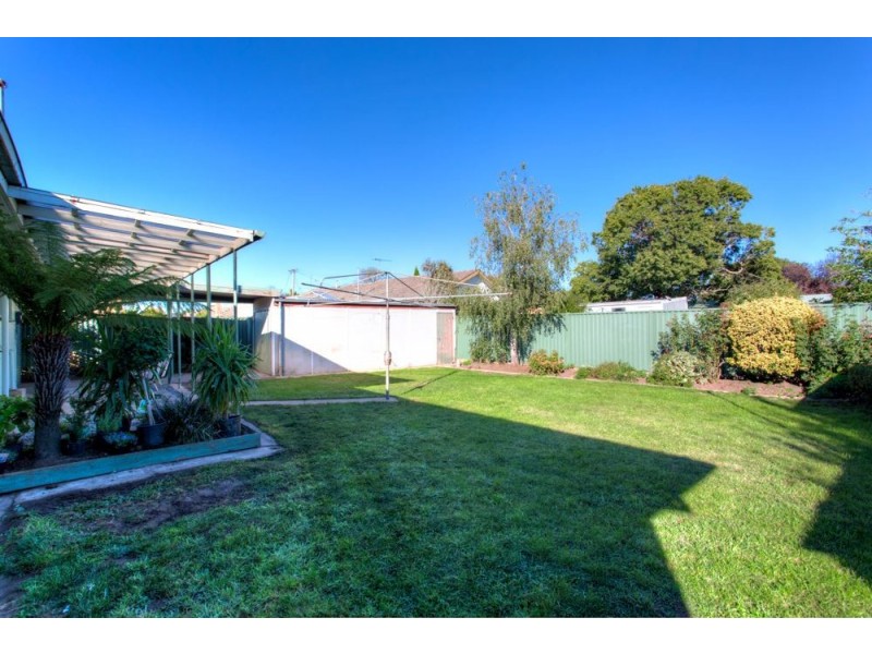 315 Dowling Street, Wendouree VIC 3355