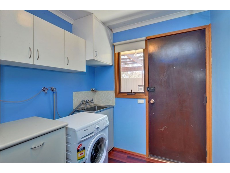 10 Semillion Grove, Mount Clear VIC 3350