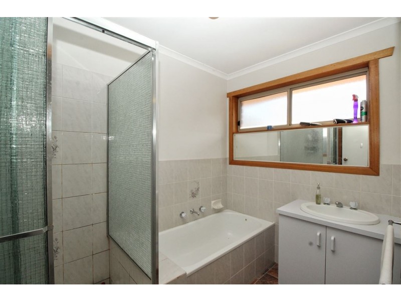 2/723 Tress Street, Mount Pleasant VIC 3350