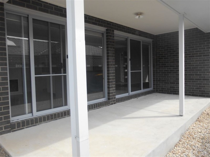 14 Creek View Close, Mount Clear VIC 3350