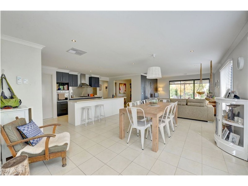 19 West End, Delacombe VIC 3356