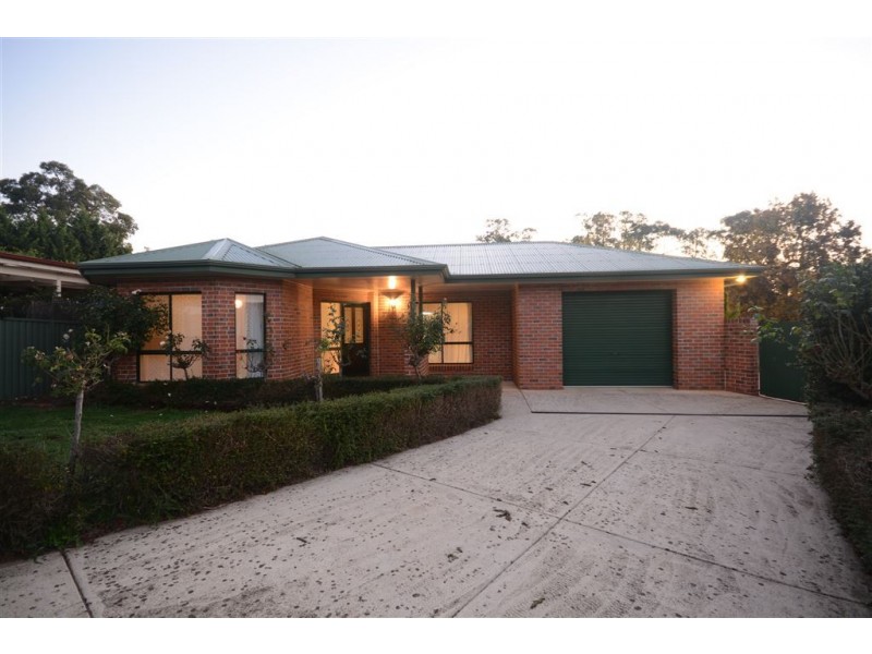 19 Caddy Drive, Creswick VIC 3363
