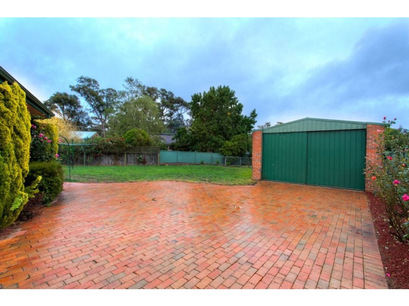 19 Caddy Drive, Creswick VIC 3363