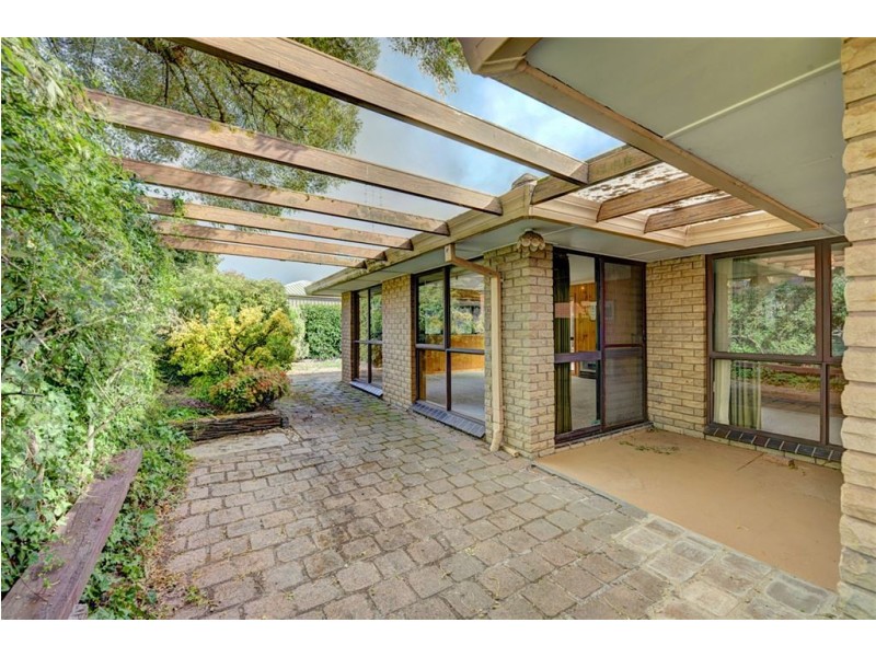 13 Shaw Avenue, Wendouree VIC 3355