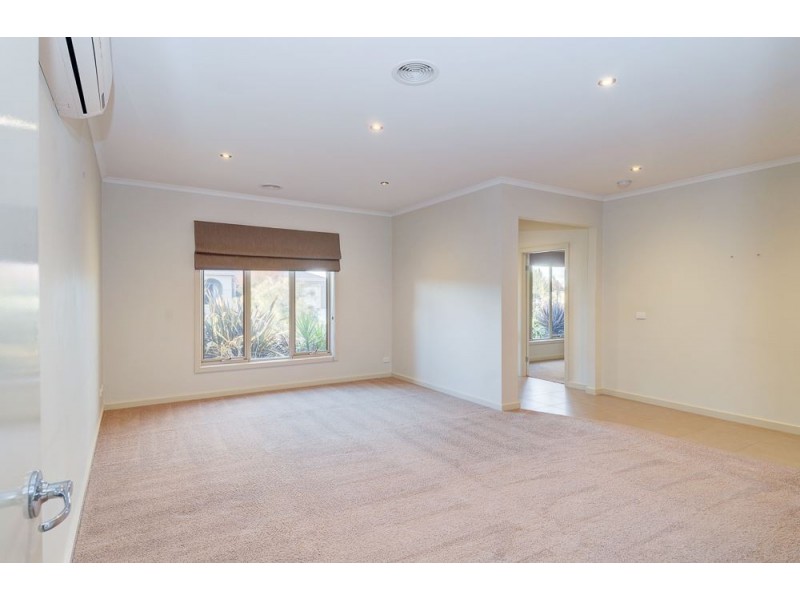 19 Dorset Drive, Alfredton VIC 3350