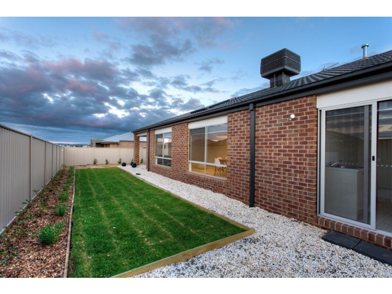 31 Gallant Way, Delacombe VIC 3356