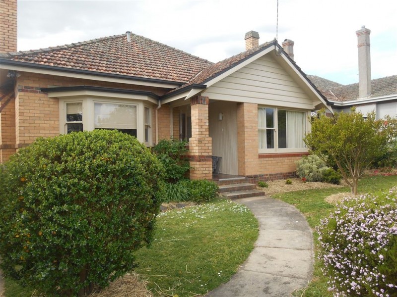 14 Brawn Avenue, Lake Wendouree VIC 3350
