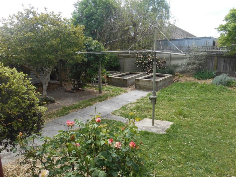 14 Brawn Avenue, Lake Wendouree VIC 3350