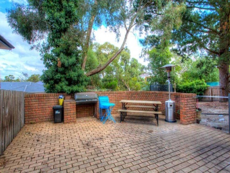 23 Hale Street, Mount Clear VIC 3350