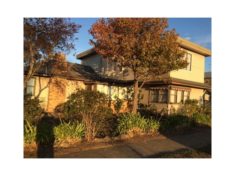 12 Bridge St, Sebastopol VIC 3356
