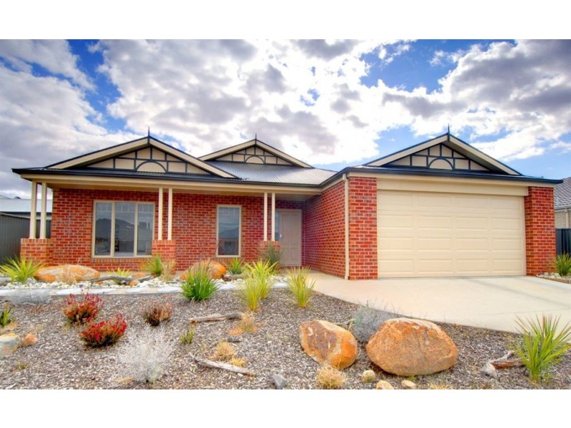 42 Lawrie Drive, Alfredton VIC 3350