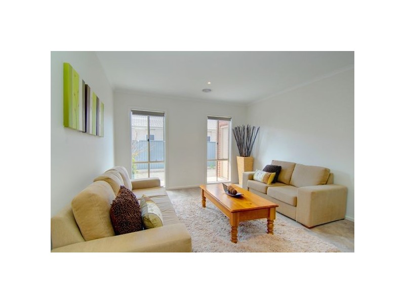 42 Lawrie Drive, Alfredton VIC 3350