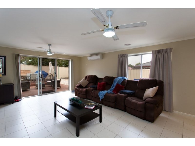 10 Robilliard Way, Sebastopol VIC 3356